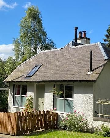 Cobbler'S Cottage At Kindrochet, Strathtay Питлохри Экстерьер фото